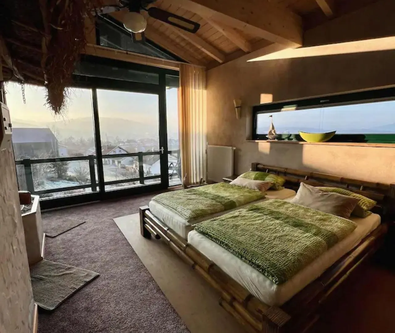 Suedlaendisches Chalet Mit Hauseigener Sauna Viechtach