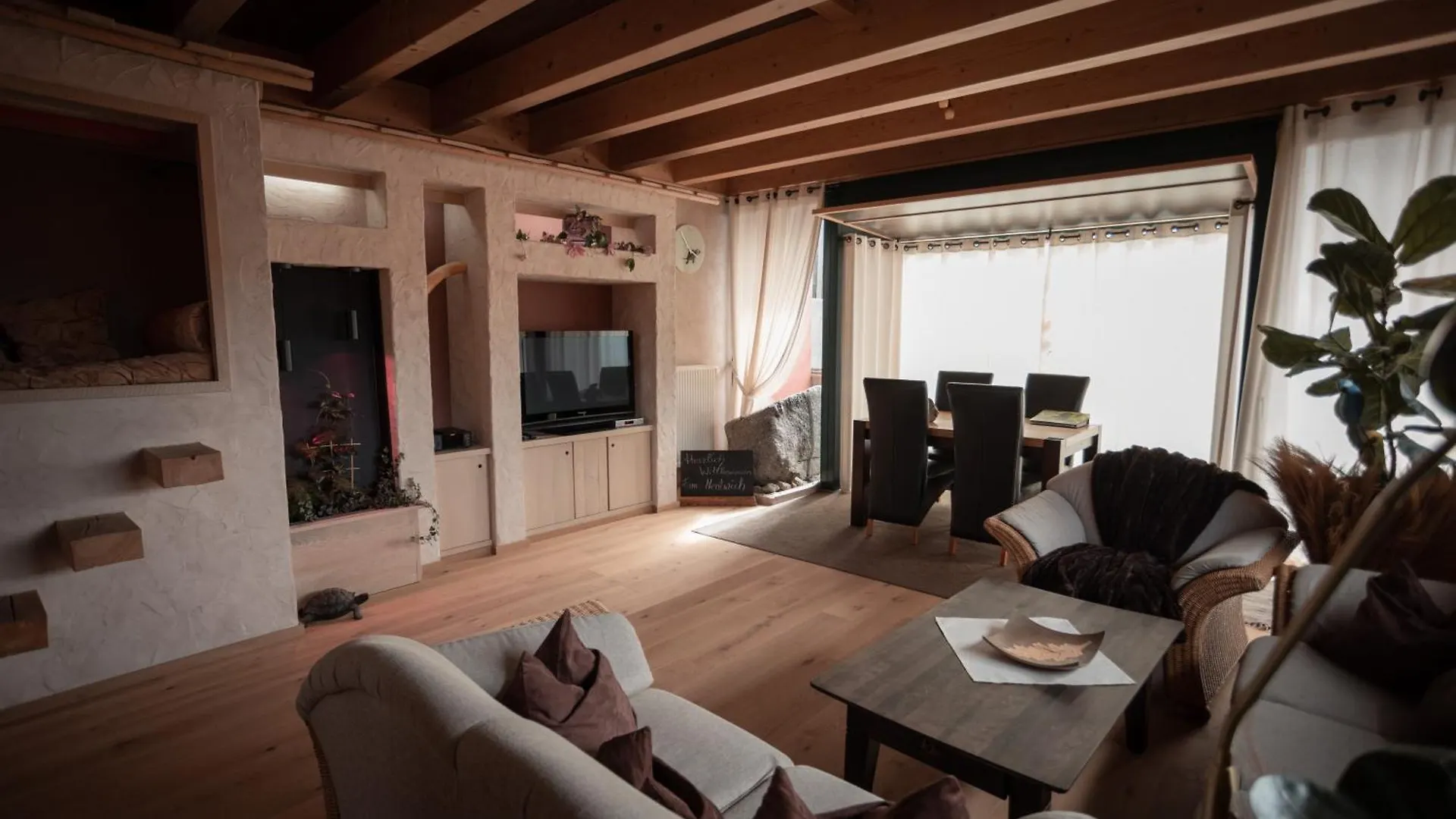Suedlaendisches Chalet Mit Hauseigener Sauna Viechtach